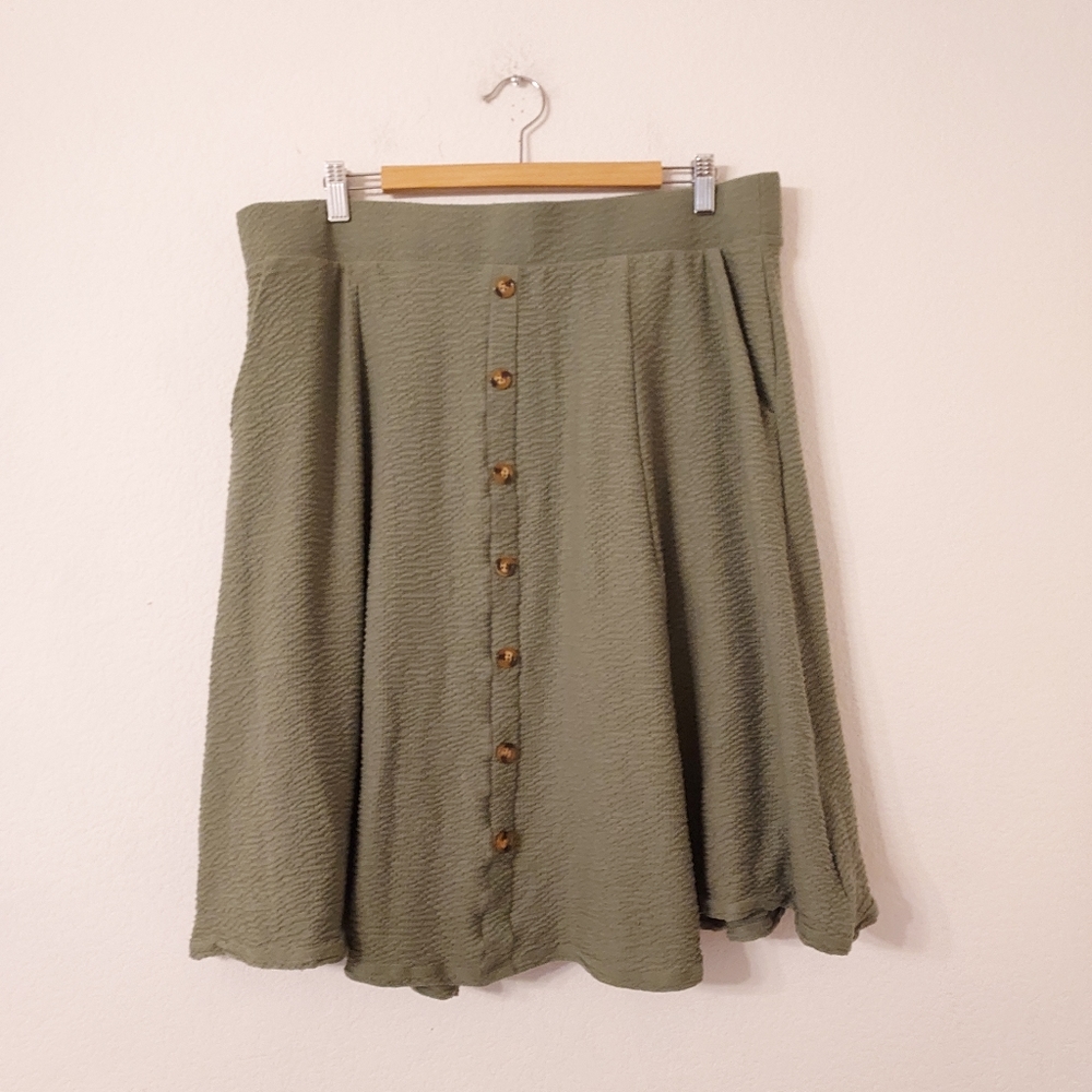 Torrid Midi Skirt Button Front Green Size 2X